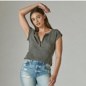 Lucky Brand⭐️Knit Henley Tee⭐️